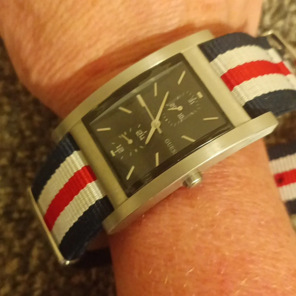 Guess Vintage red white blue nylon strap silver tone quare dial men's wa…